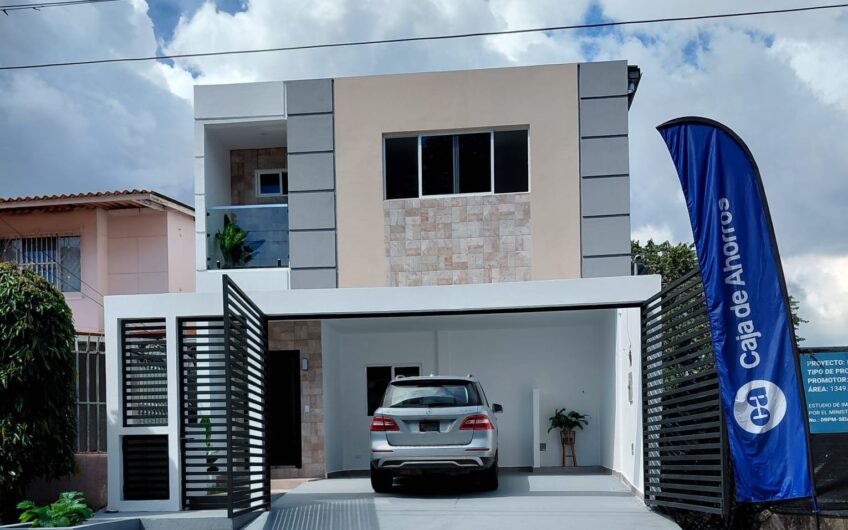 Parque Lefevre Casa Vita – casas en la ciudad En Construcción