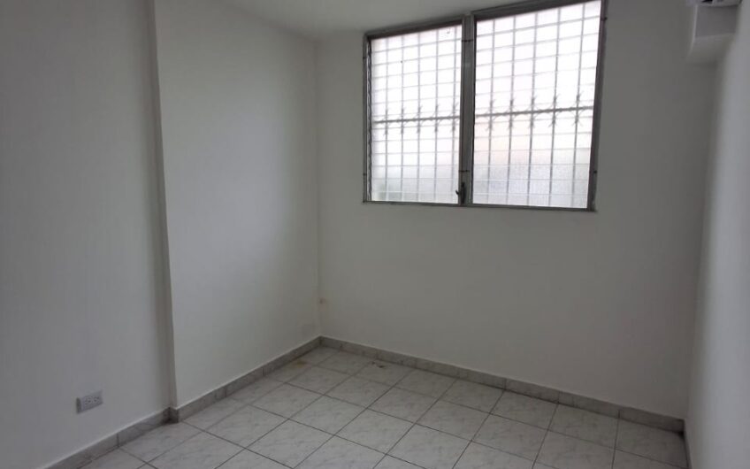 Se alquila apartamento en Campo Limberg