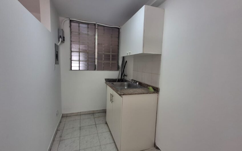 Se alquila apartamento en Campo Limberg