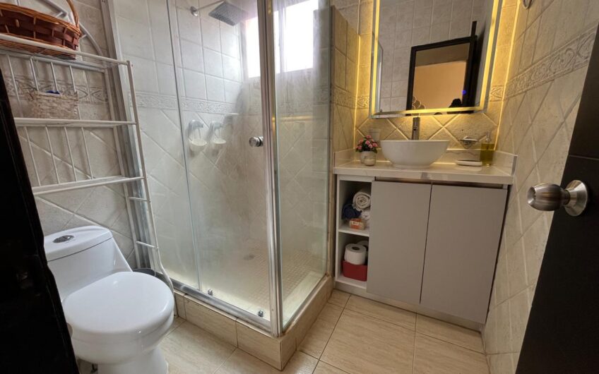 Dos casas en una: una para ti y otra para generar ingreso.