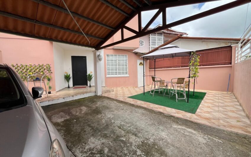 Dos casas en una: una para ti y otra para generar ingreso.