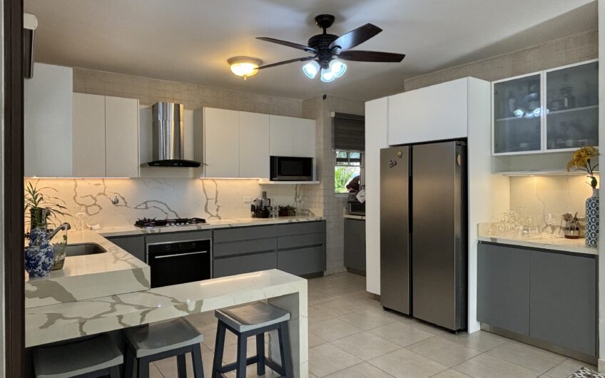 Vendo Casa en Costa Sur Villa Valencia