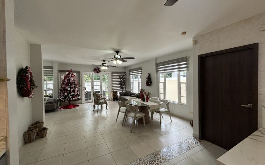 Vendo Casa en Costa Sur Villa Valencia