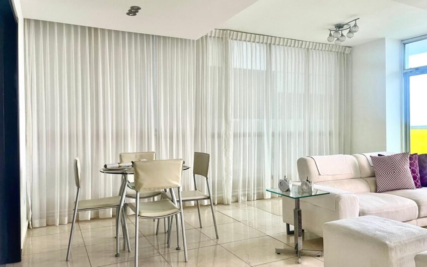 Alquiler con vista al mar en Avenida Balboa amoblado completo