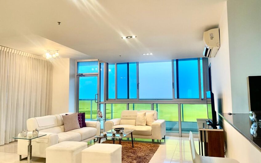 Alquiler con vista al mar en Avenida Balboa amoblado completo