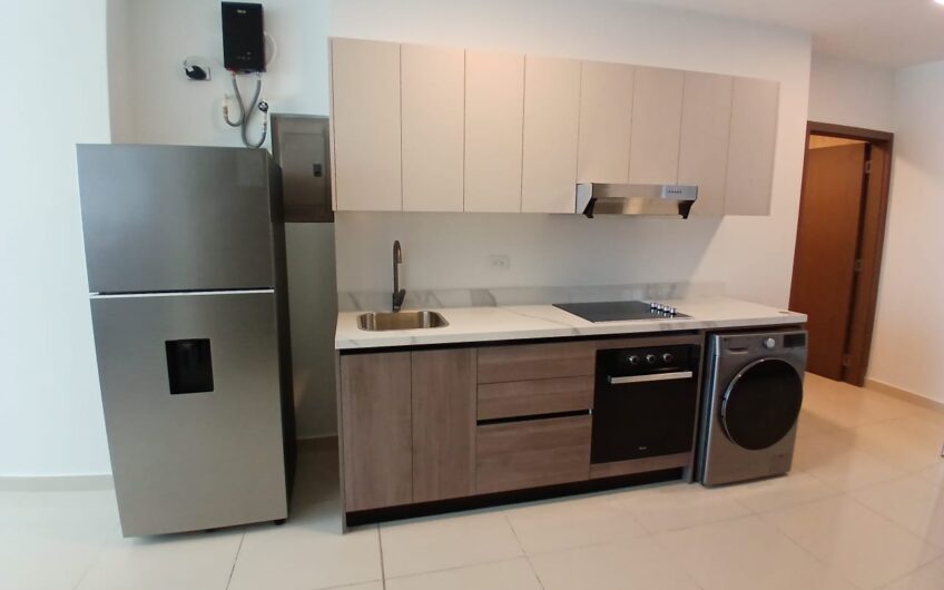 Se alquila apartamento en Costa del Este