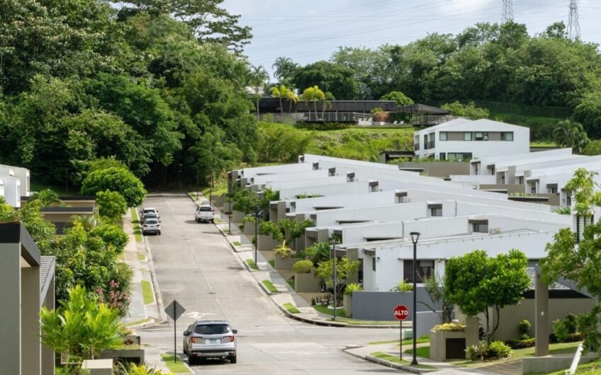 Vive en Barrio Alto Casas modernas en la ciudad